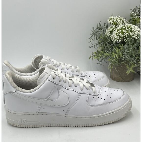 Nike Air Force 1 07 Men's Low Top Triple White Basketball Shoe AF1 Sz 10/W 11.5 - Picture 3 of 8